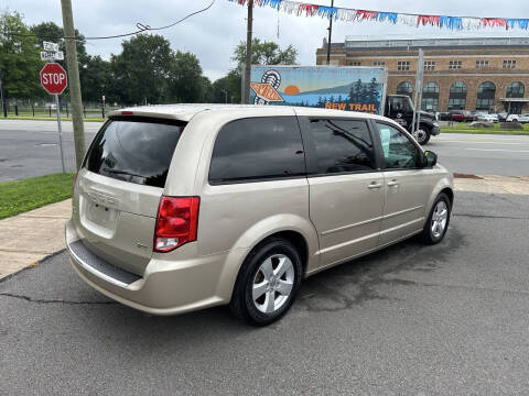 2013 Dodge Grand Caravan SE