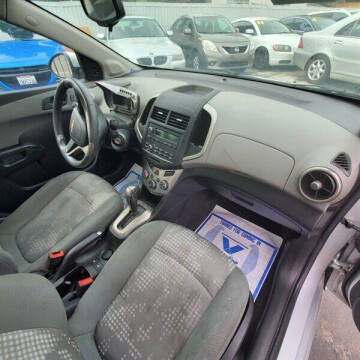 2016 Chevrolet Sonic LS Auto