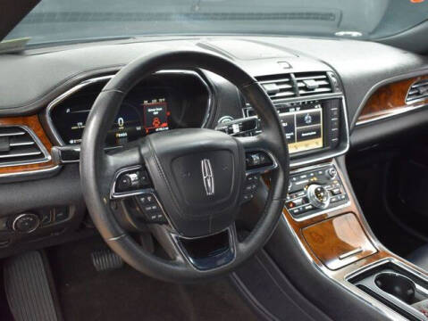 2018 Lincoln Continental Premiere