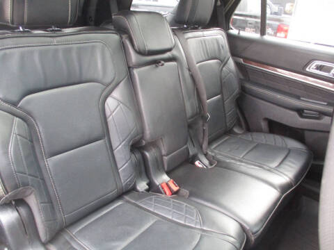 2017 Ford Explorer Platinum
