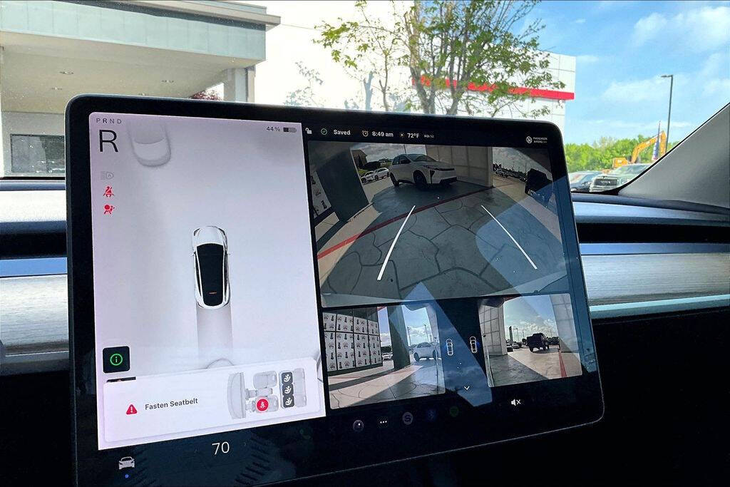White 2021 Tesla Model Y Long Range AWD Long Range 4dr Crossover 2