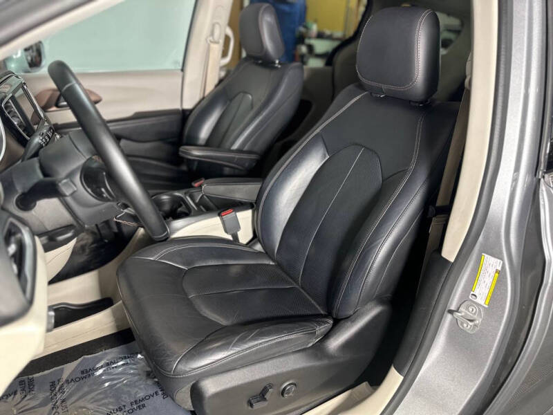 2018 Chrysler Pacifica Touring L