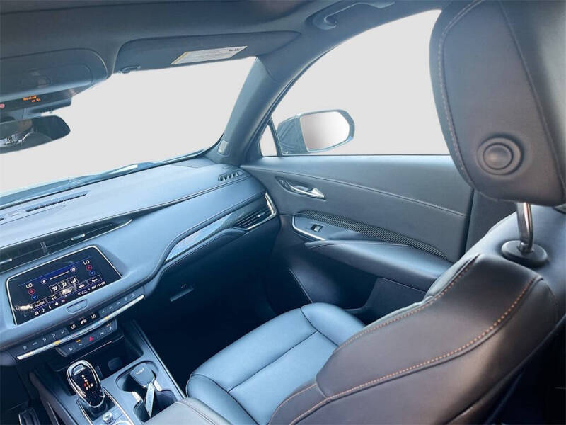 2023 Cadillac XT4 Sport