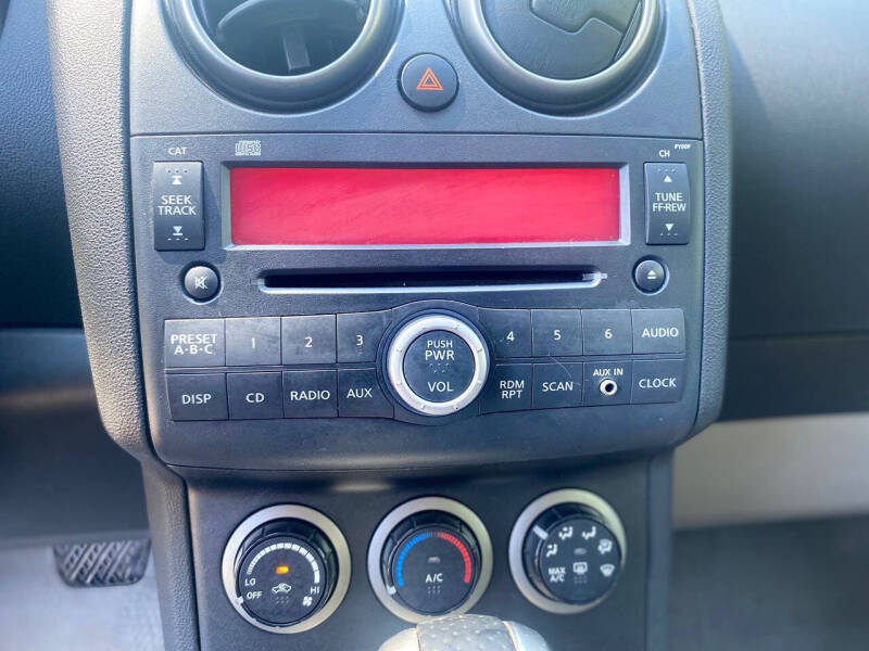 2010 Nissan Rogue S Krom