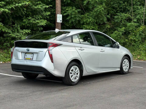 2016 Toyota Prius Two