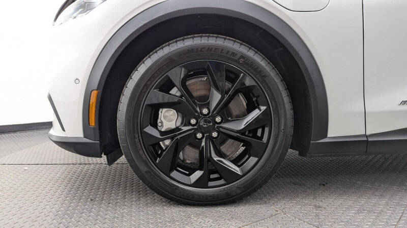 2024 Ford Mustang Mach-E Select