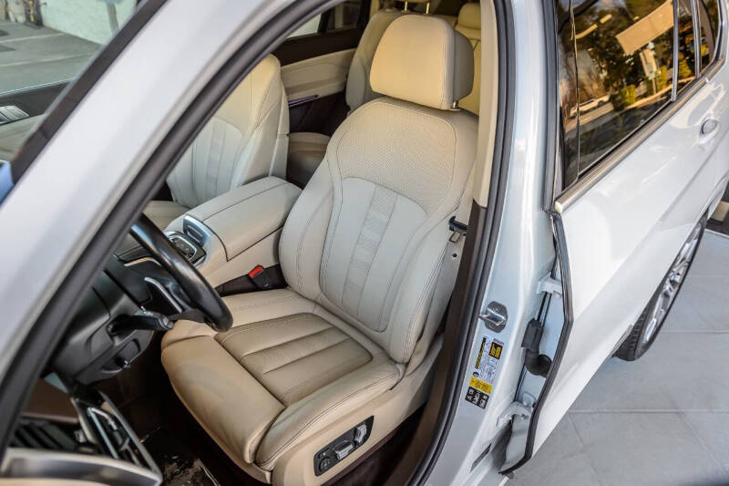 2019 BMW X7 xDrive40i