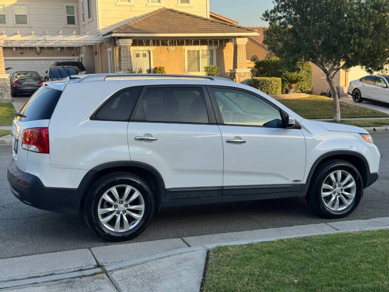 2011 Kia Sorento LX photo 9