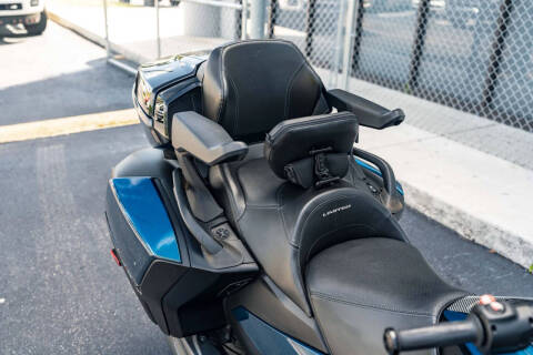 2022 Can-Am Spyder RT SE6