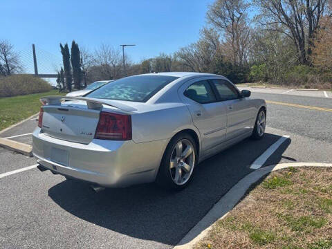 2007 Dodge Charger SRT-8