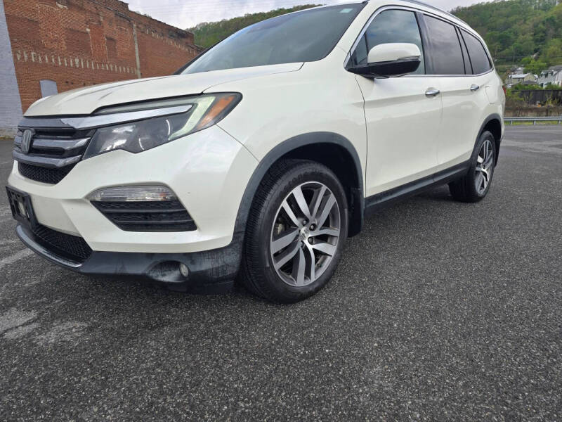 2016 Honda Pilot Touring's photo