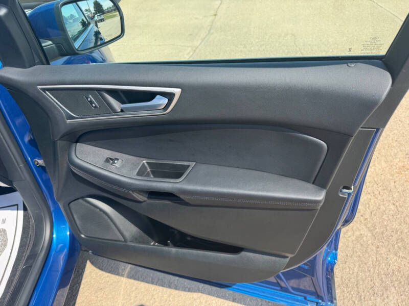 2023 Ford Edge