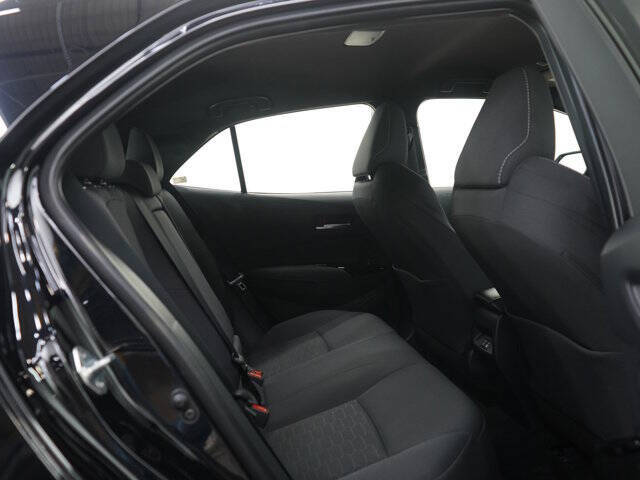 2025 Toyota Corolla Hatchback SE