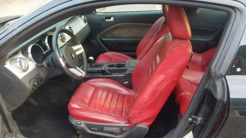 2005 Ford Mustang GT Premium