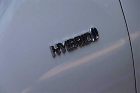 2019 Toyota Prius LE