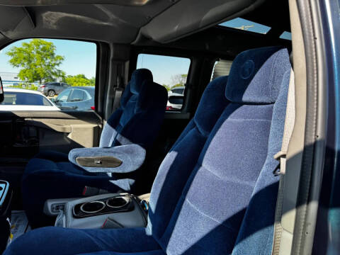 2025 Chevrolet Express 2500