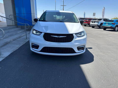 2024 Chrysler Pacifica Touring L