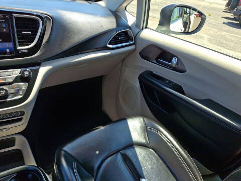 2023 Chrysler Pacifica Touring L