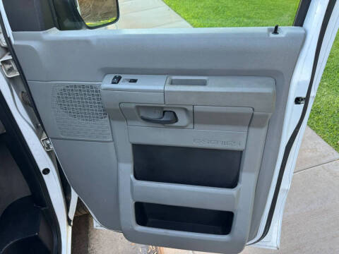 2014 Ford E-Series E-150 XLT