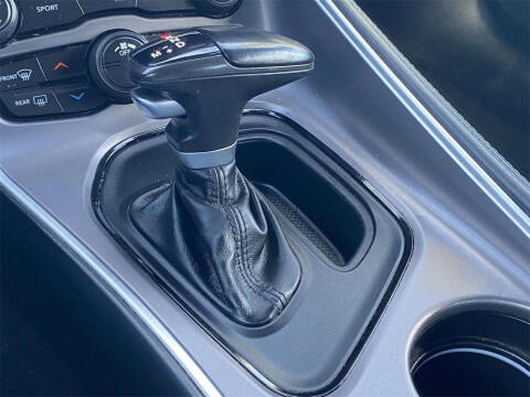 2022 Dodge Challenger SXT