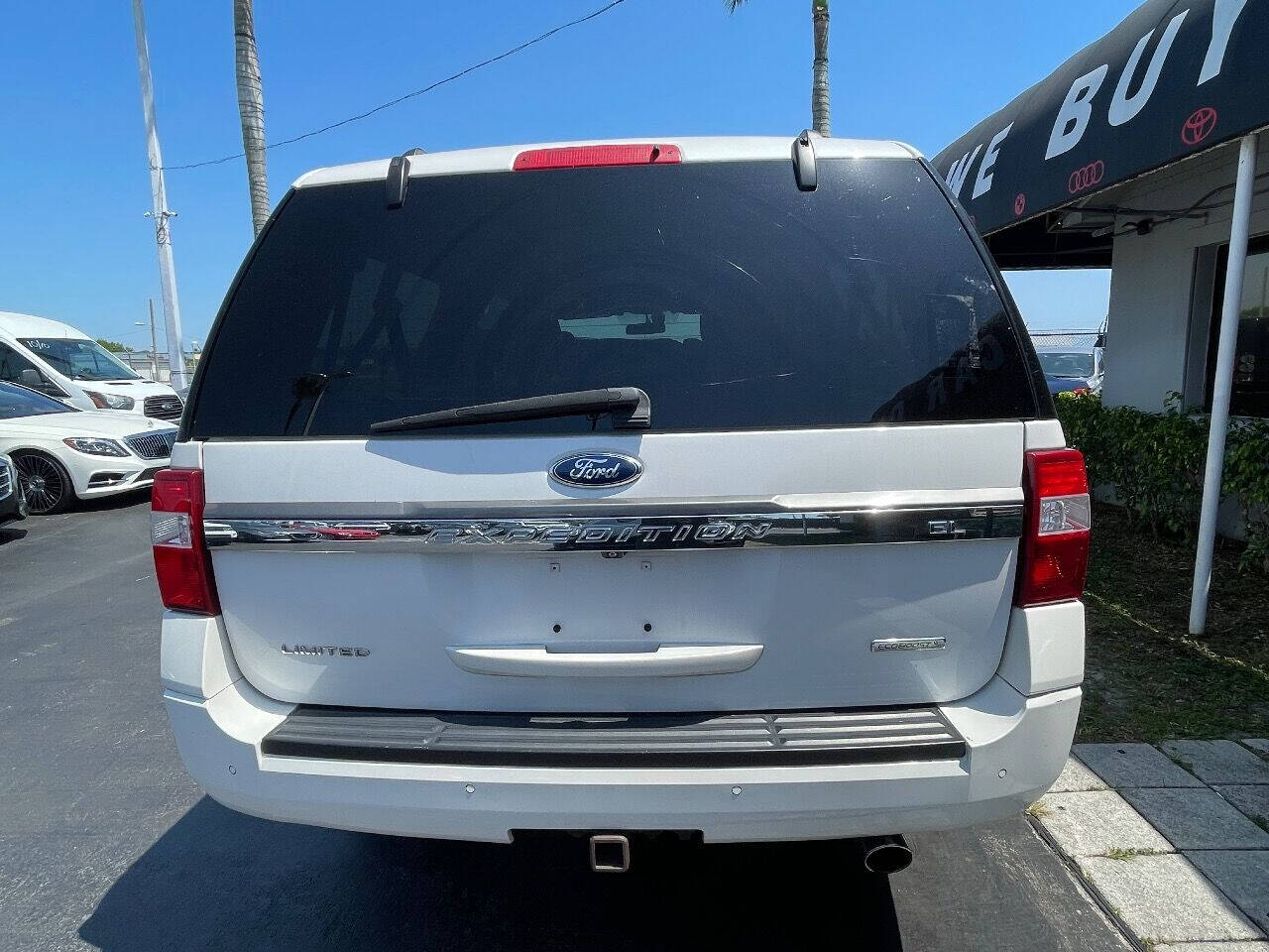 2015 Ford Expedition EL  - $18,900