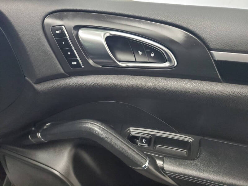 2012 Porsche Cayenne