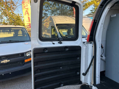 2017 GMC Savana 2500