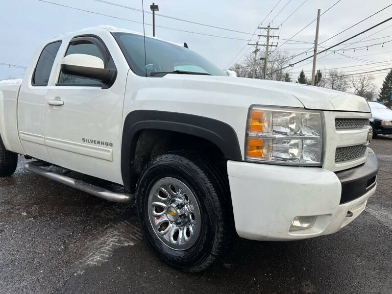 2010 Chevrolet Silverado 1500 for sale at MEDINA WHOLESALE LLC in Wadsworth OH