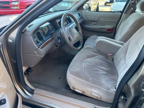 2002 Ford Crown Victoria