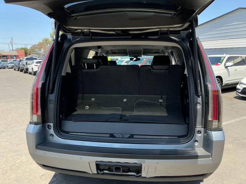 2020 Cadillac Escalade Standard
