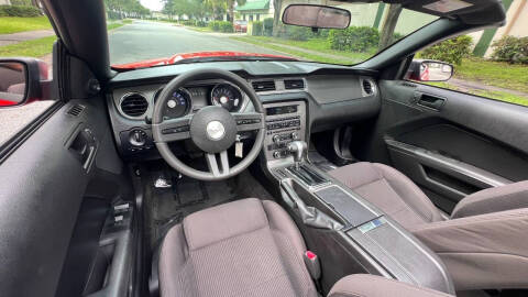 2012 Ford Mustang V6