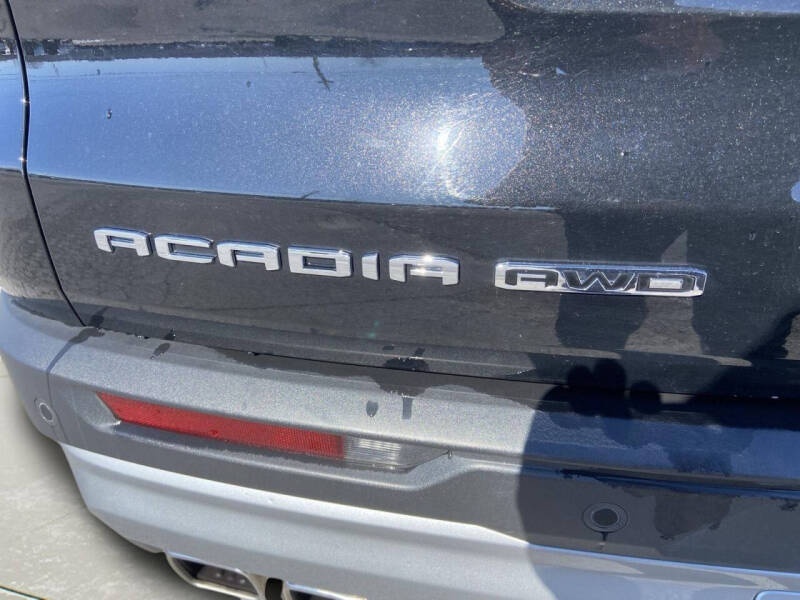 2025 GMC Acadia Elevation