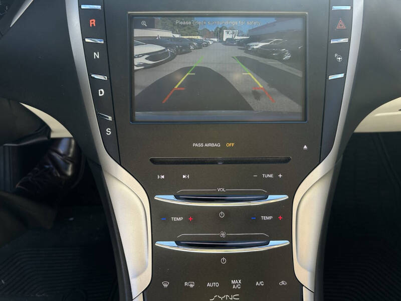 2015 Lincoln MKZ Black Label