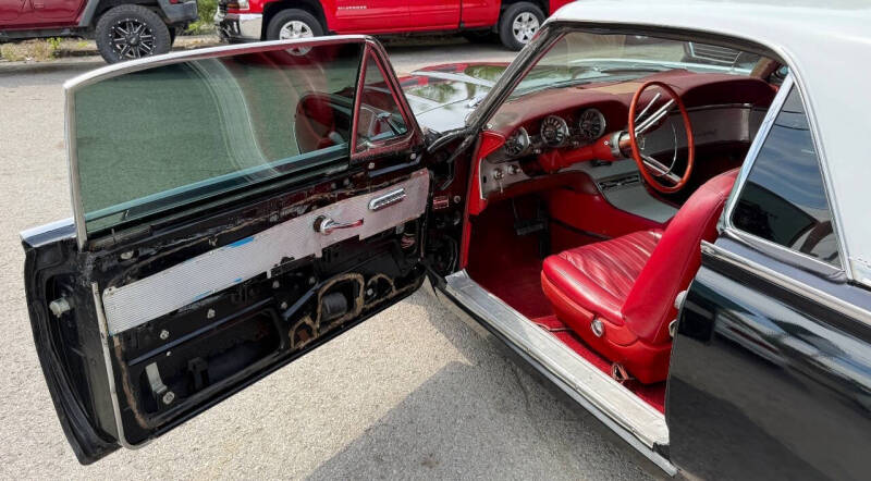 1961 Ford Thunderbird