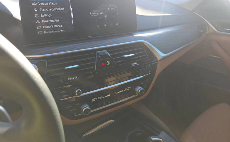 2022 BMW 5 Series 530e xDrive