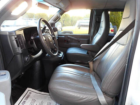 2017 Chevrolet Express LS 2500