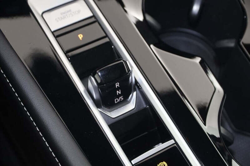 2024 Volkswagen Atlas Cross Sport SEL Premium R-Line 4Motion