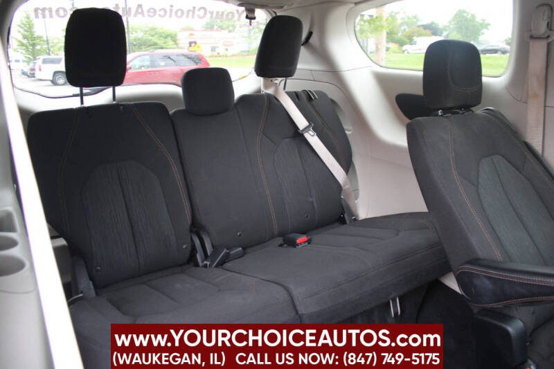 2017 Chrysler Pacifica LX