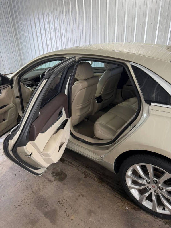 2015 Cadillac XTS Standard