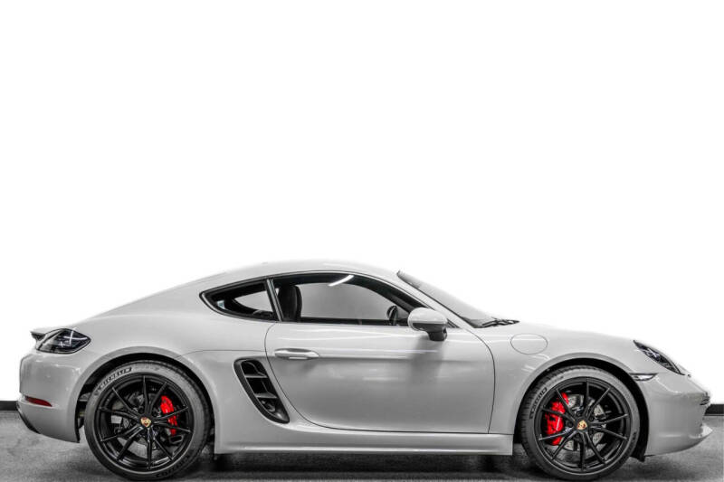 2025 Porsche 718 Cayman S