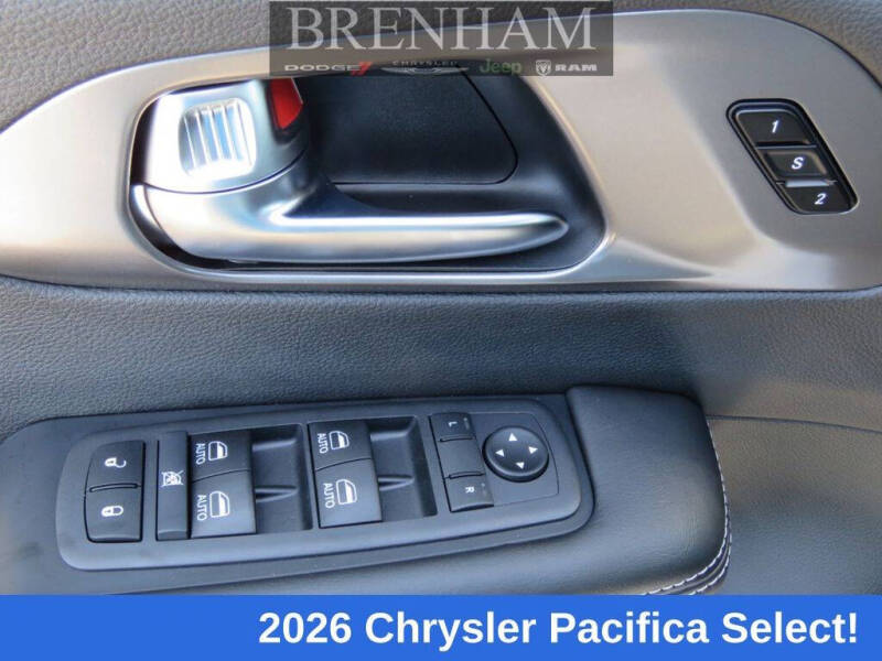 2026 Chrysler Pacifica Select