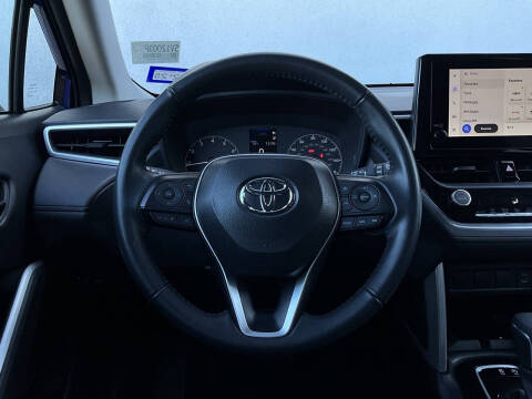 2025 Toyota Corolla Cross LE