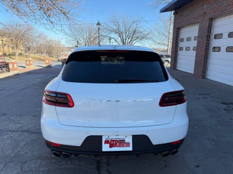 2015 Porsche Macan S