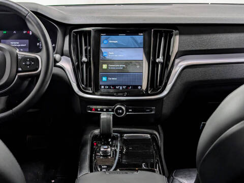 2023 Volvo S60 Recharge T8 Core Dark Theme