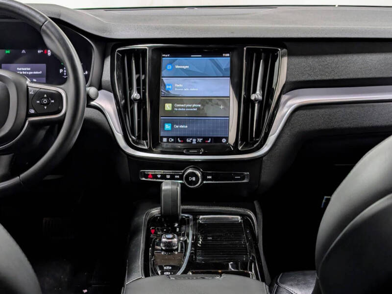 2023 Volvo S60 Recharge T8 Core Dark Theme