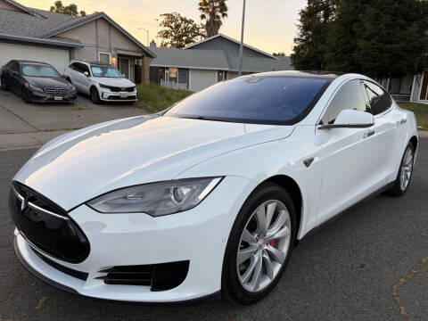2014 Tesla Model S P85