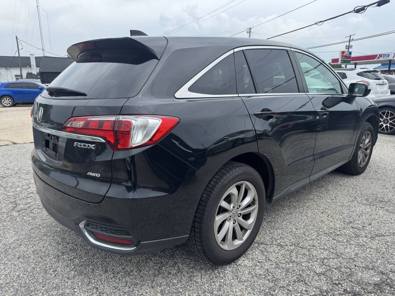 View vehicle photo 4