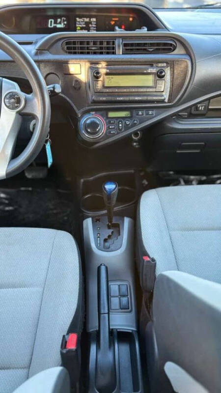 2014 Toyota Prius c Two