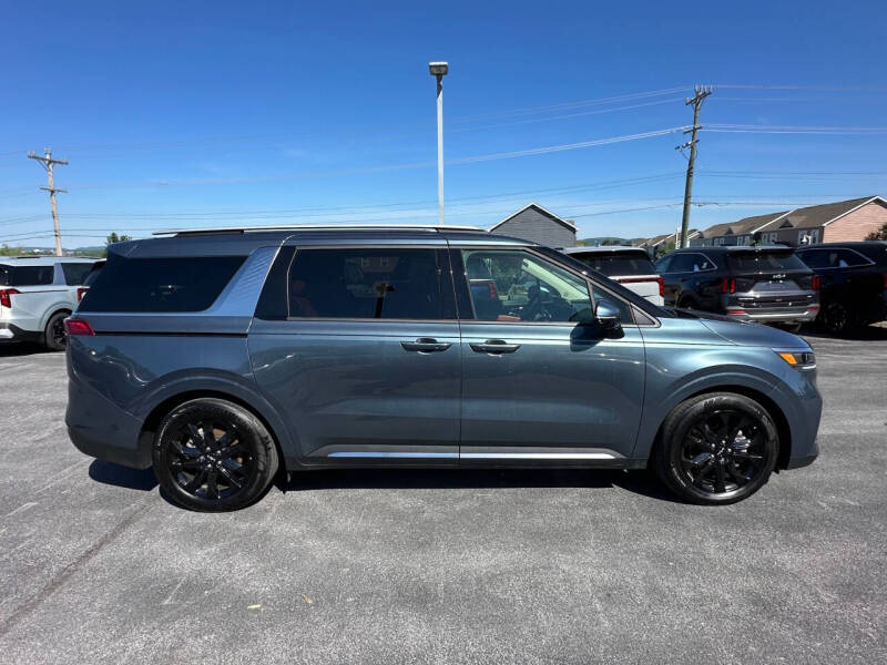 2024 Kia Carnival SX