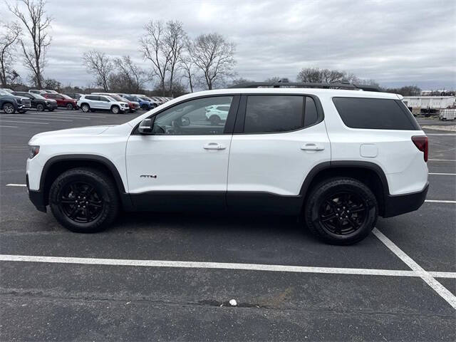 2022 GMC Acadia AT4